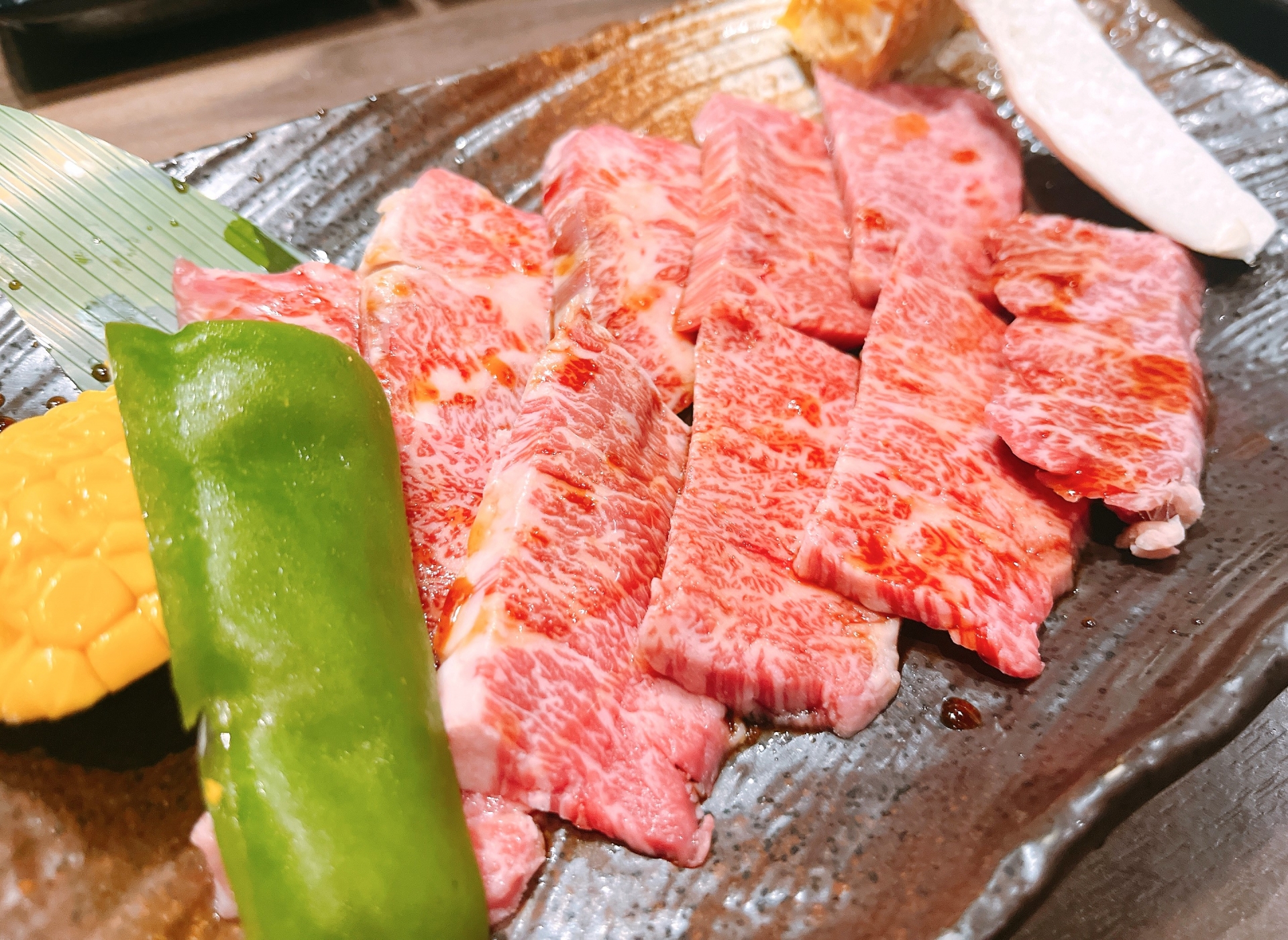 【完全保存版】おすすめの焼肉の部位！13種類の牛肉部位・15種類の内臓の味から焼き方まで – akiakane.co.jp